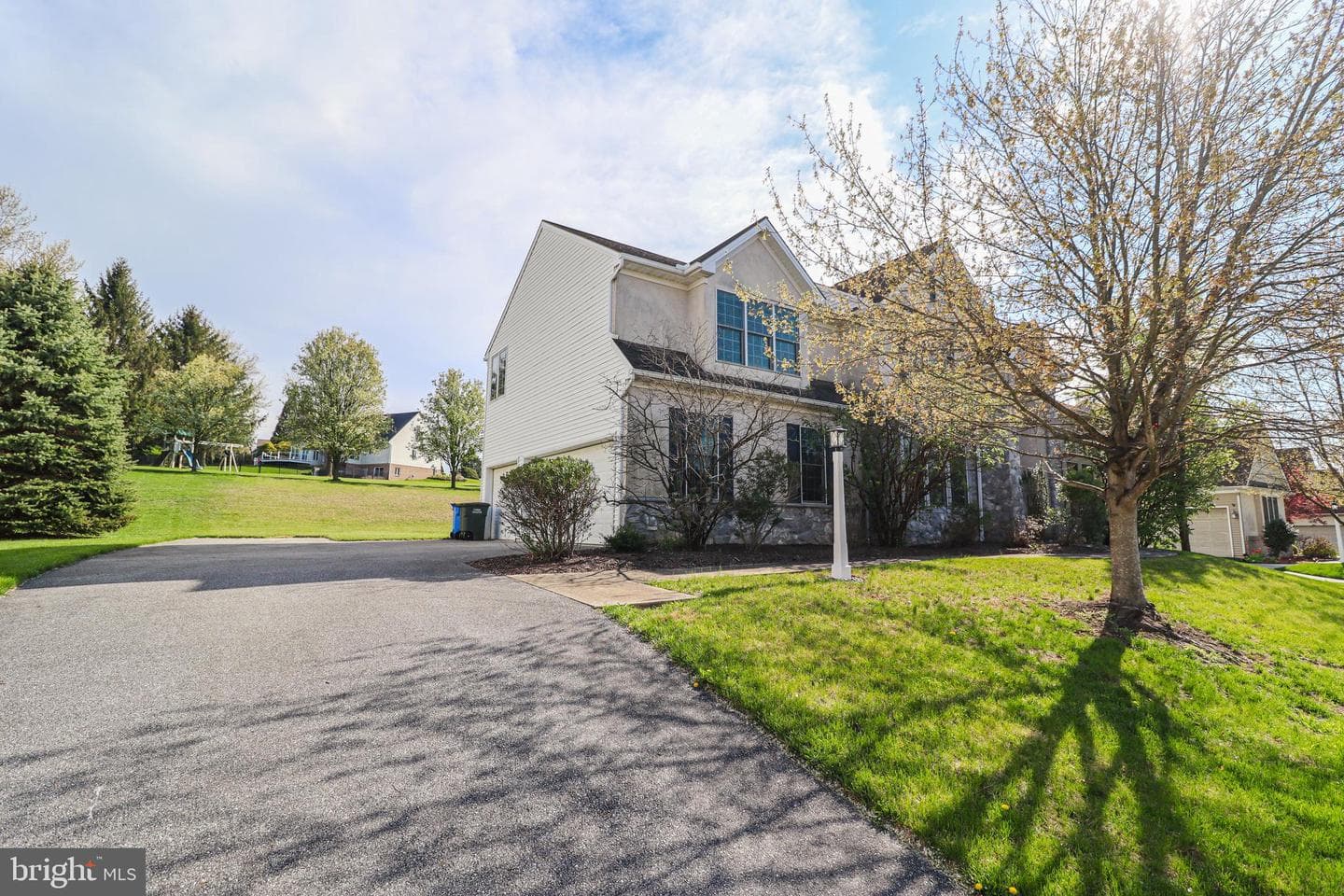 2730 Woodspring Drive photo 4