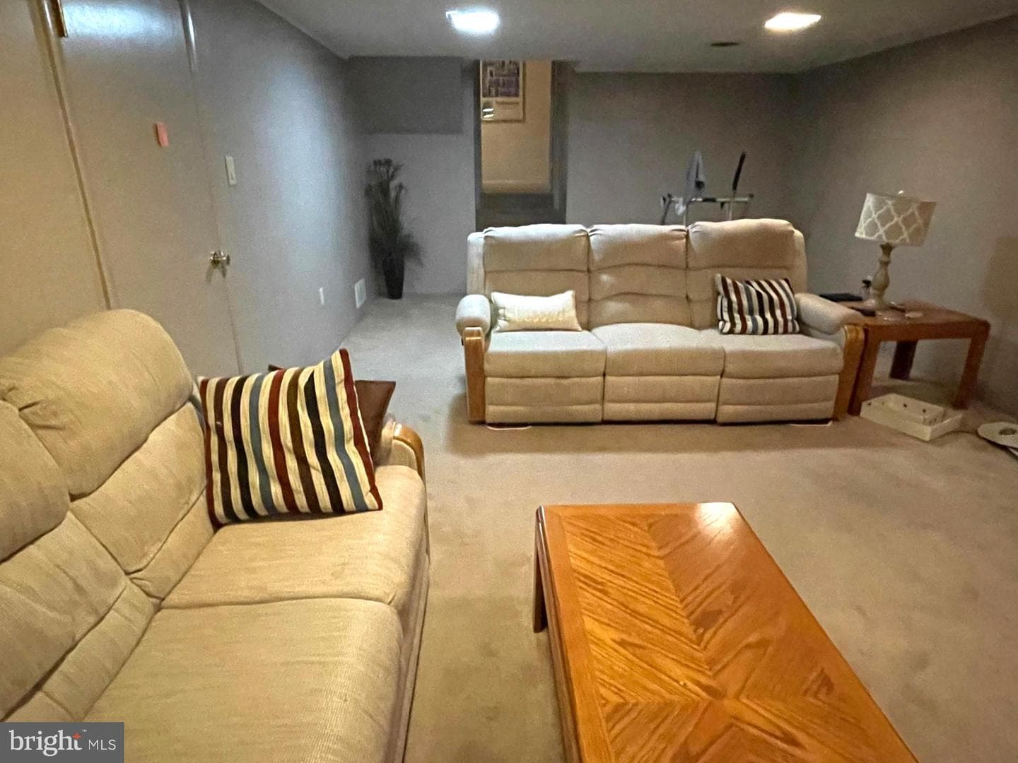 1425 Hill Street photo 32
