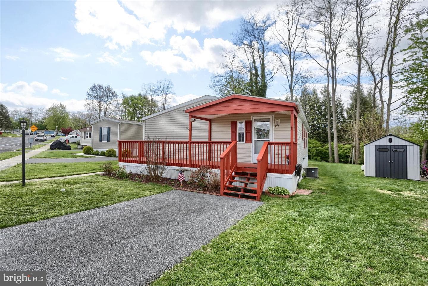 19 Beechwood Drive photo 3