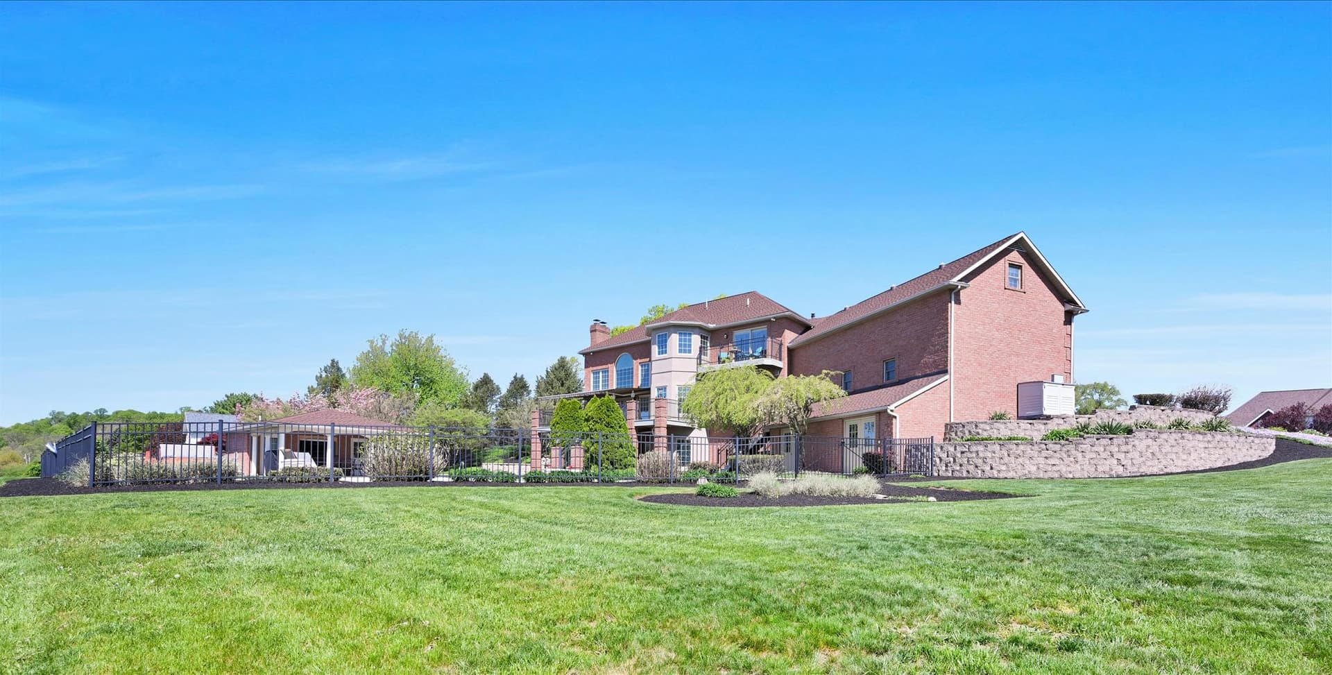 111 Mountain View Drive photo 57