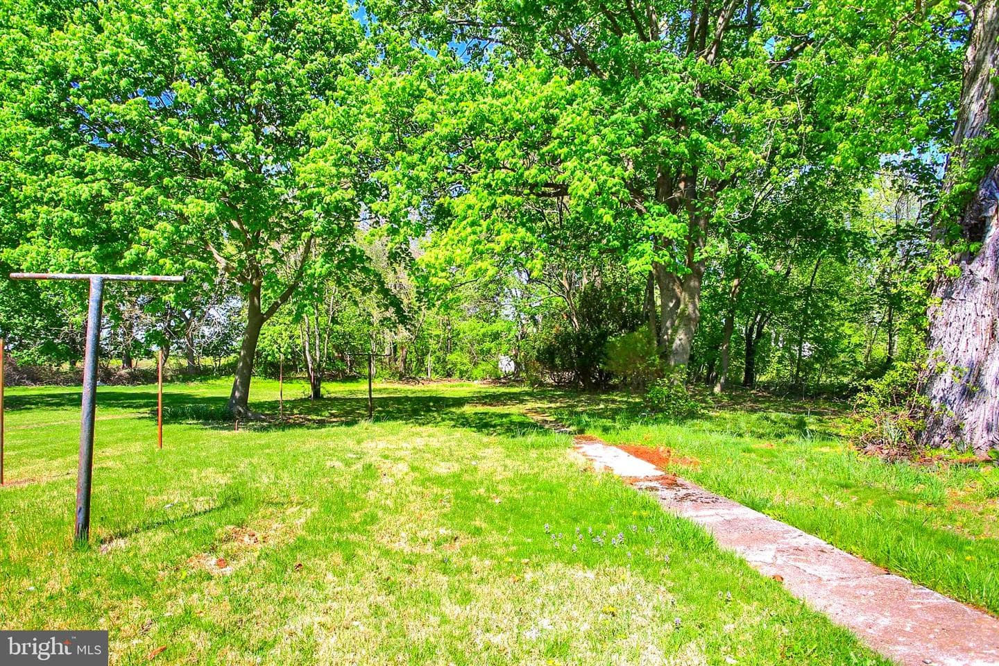 15 Pear Avenue photo 39