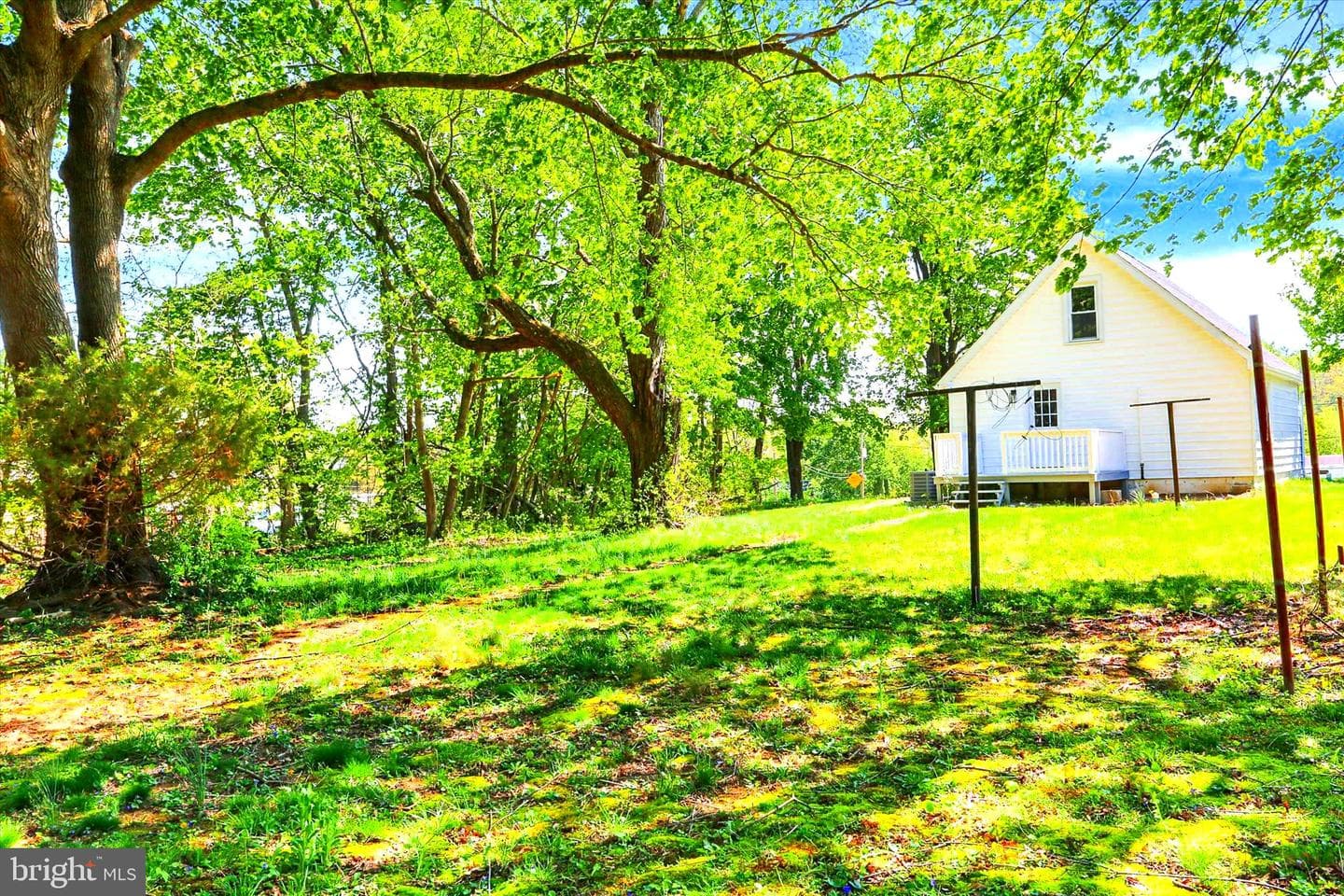 15 Pear Avenue photo 40
