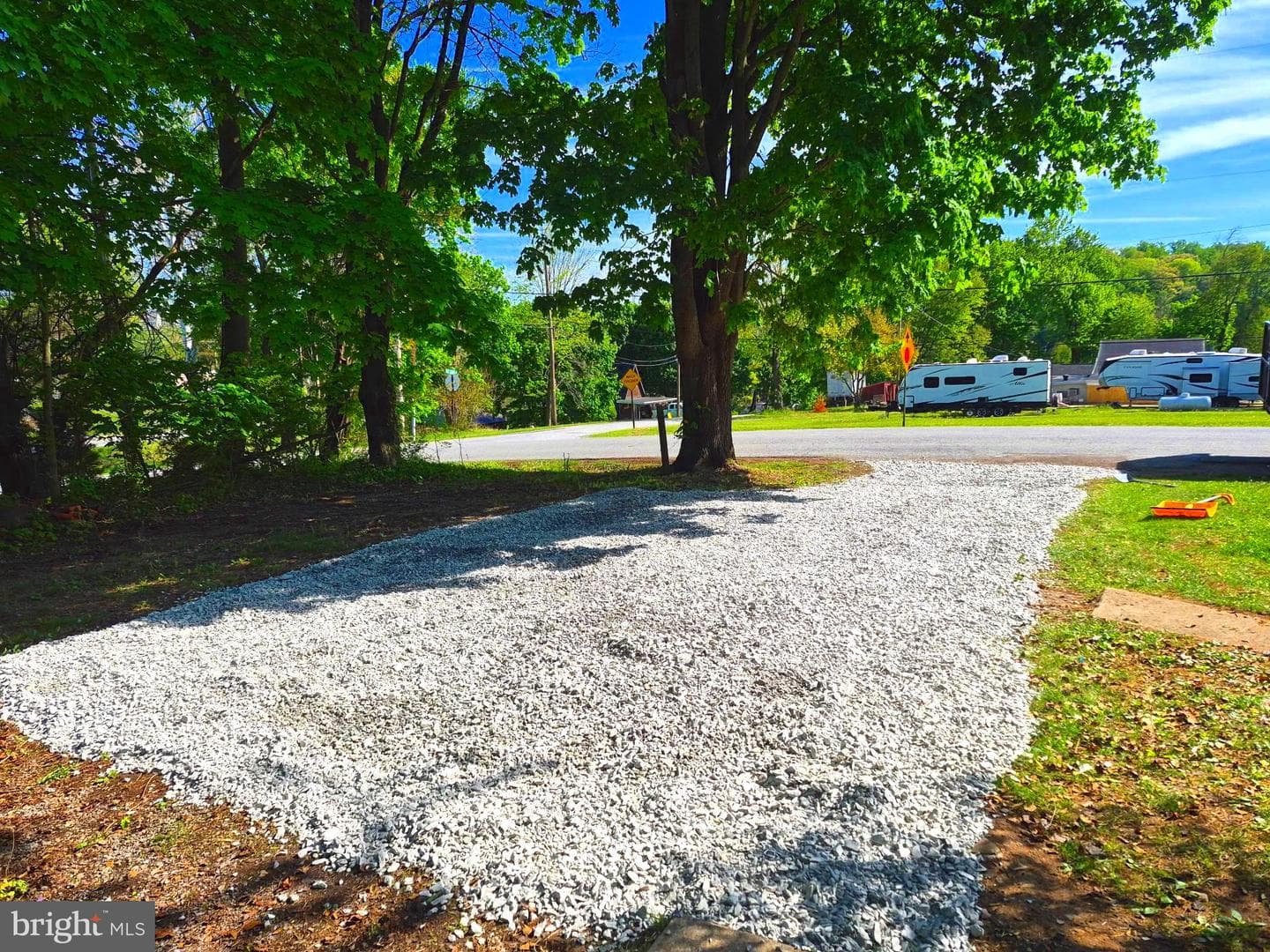 15 Pear Avenue photo 5