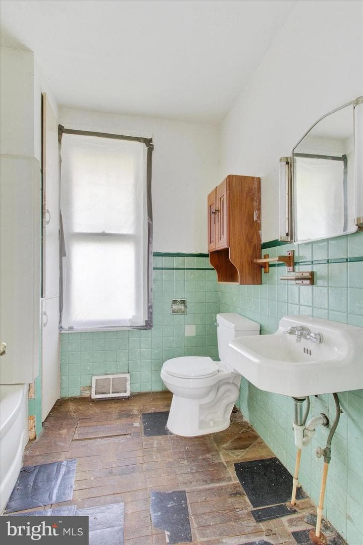 5255 Lincoln Highway W photo 12
