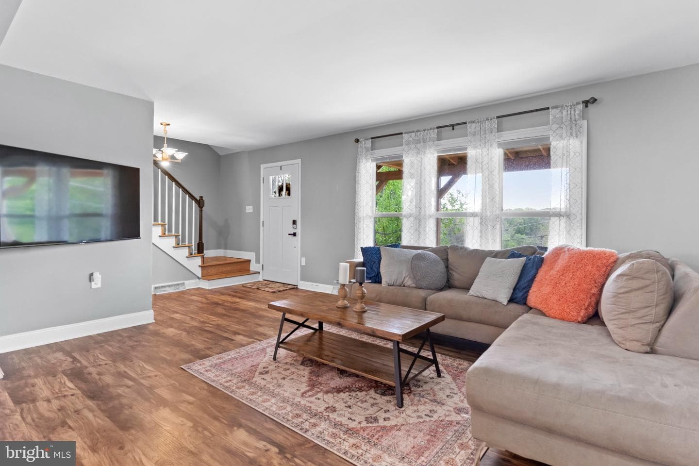 60 Bunker Lane photo 8