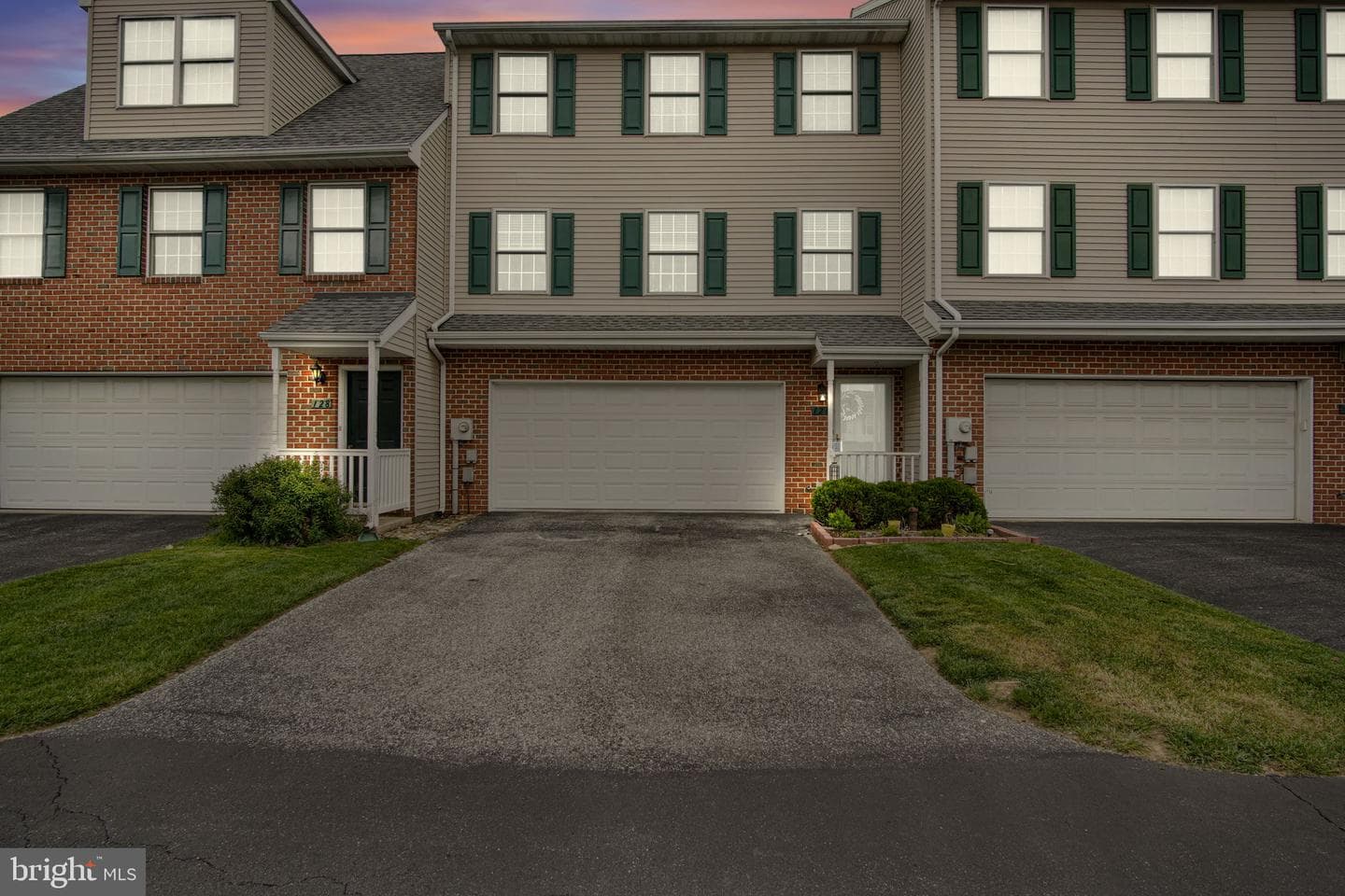 126 Country Ridge Drive photo 4