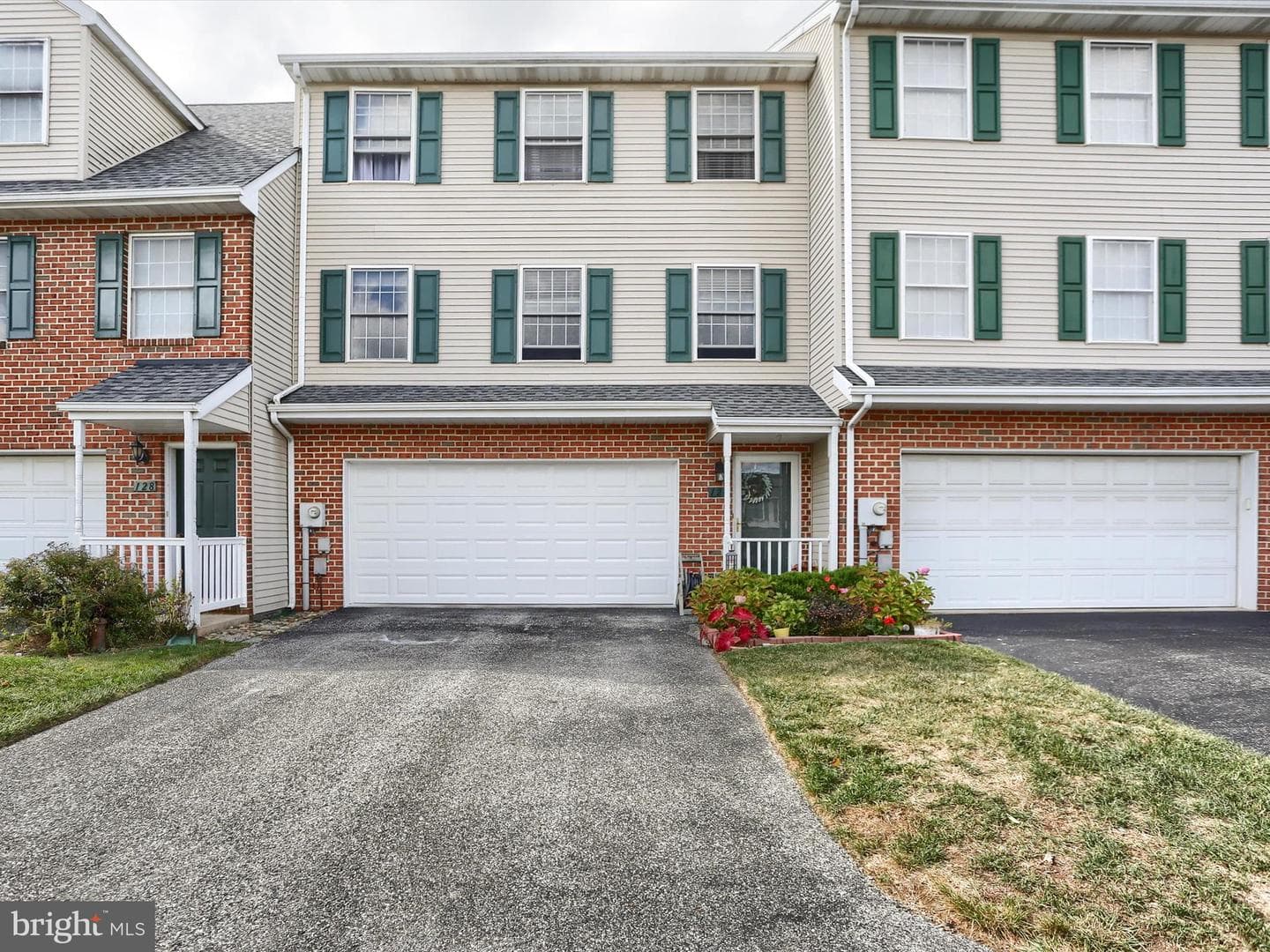 126 Country Ridge Drive photo 5