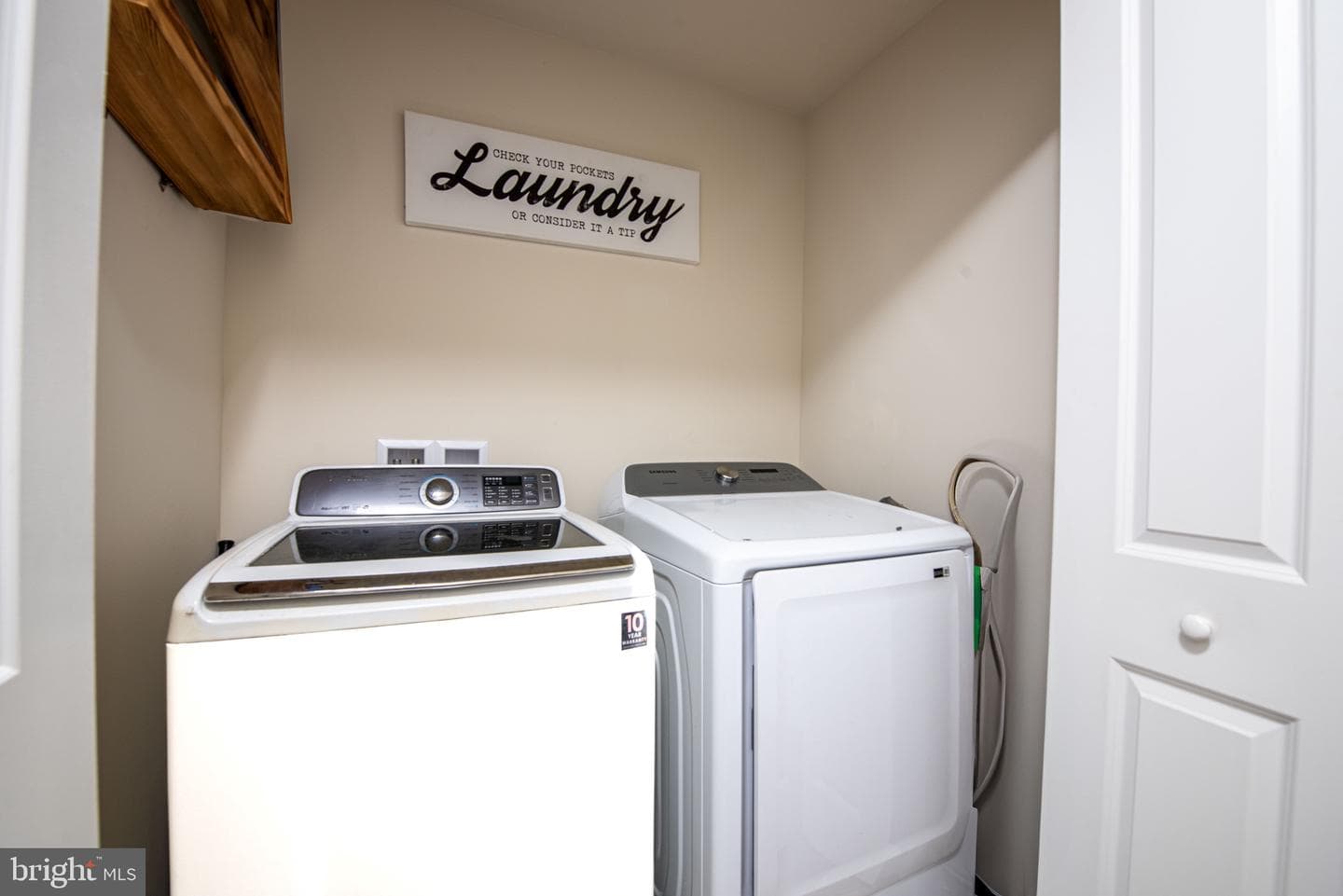 1090 Alder Court photo 28