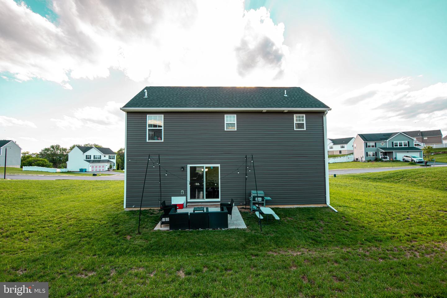 1090 Alder Court photo 6