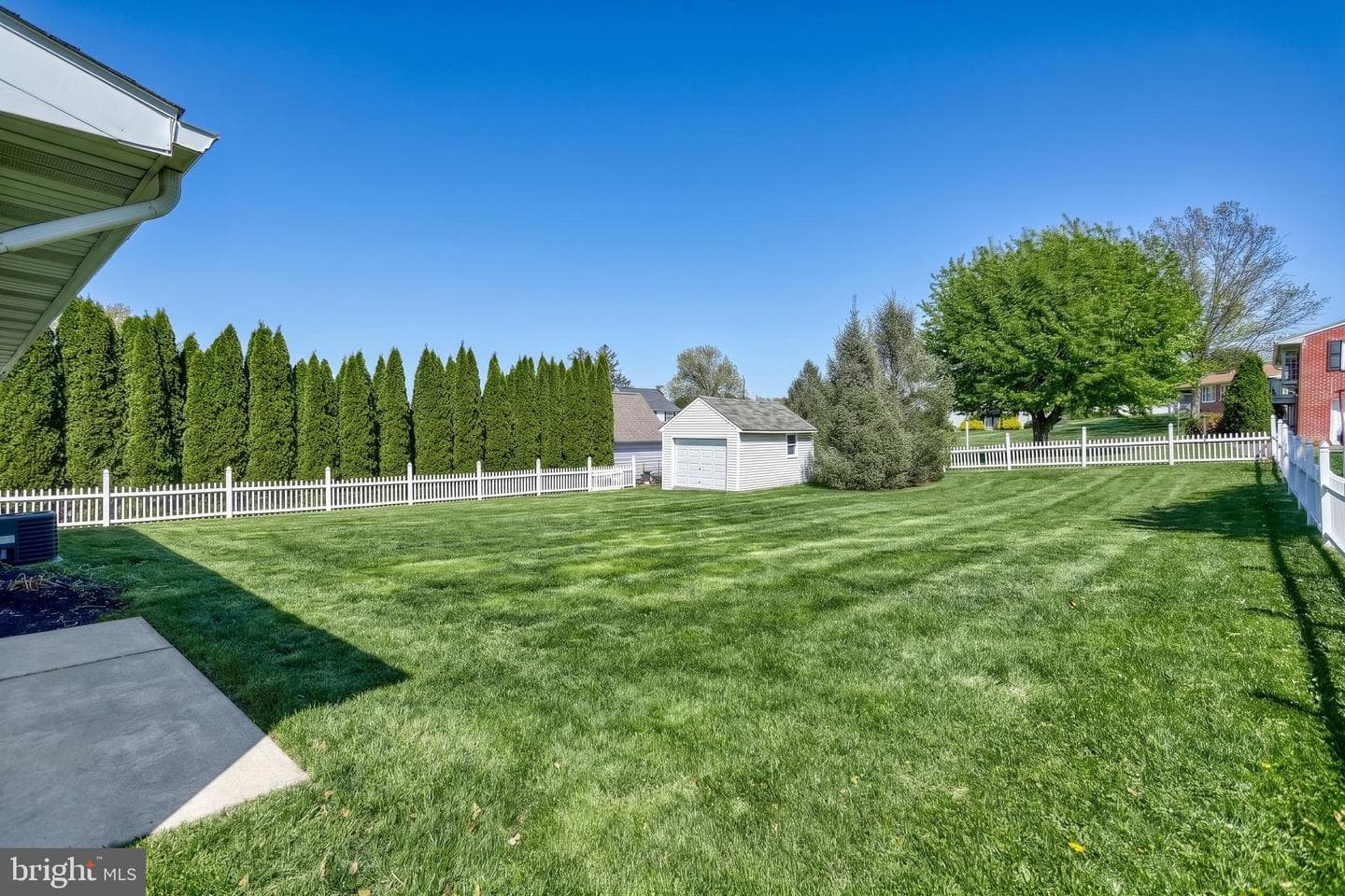 439 N Lombard Street photo 49