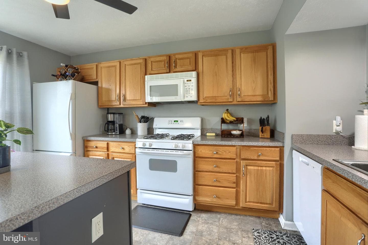 120 E Beaver Street photo 16