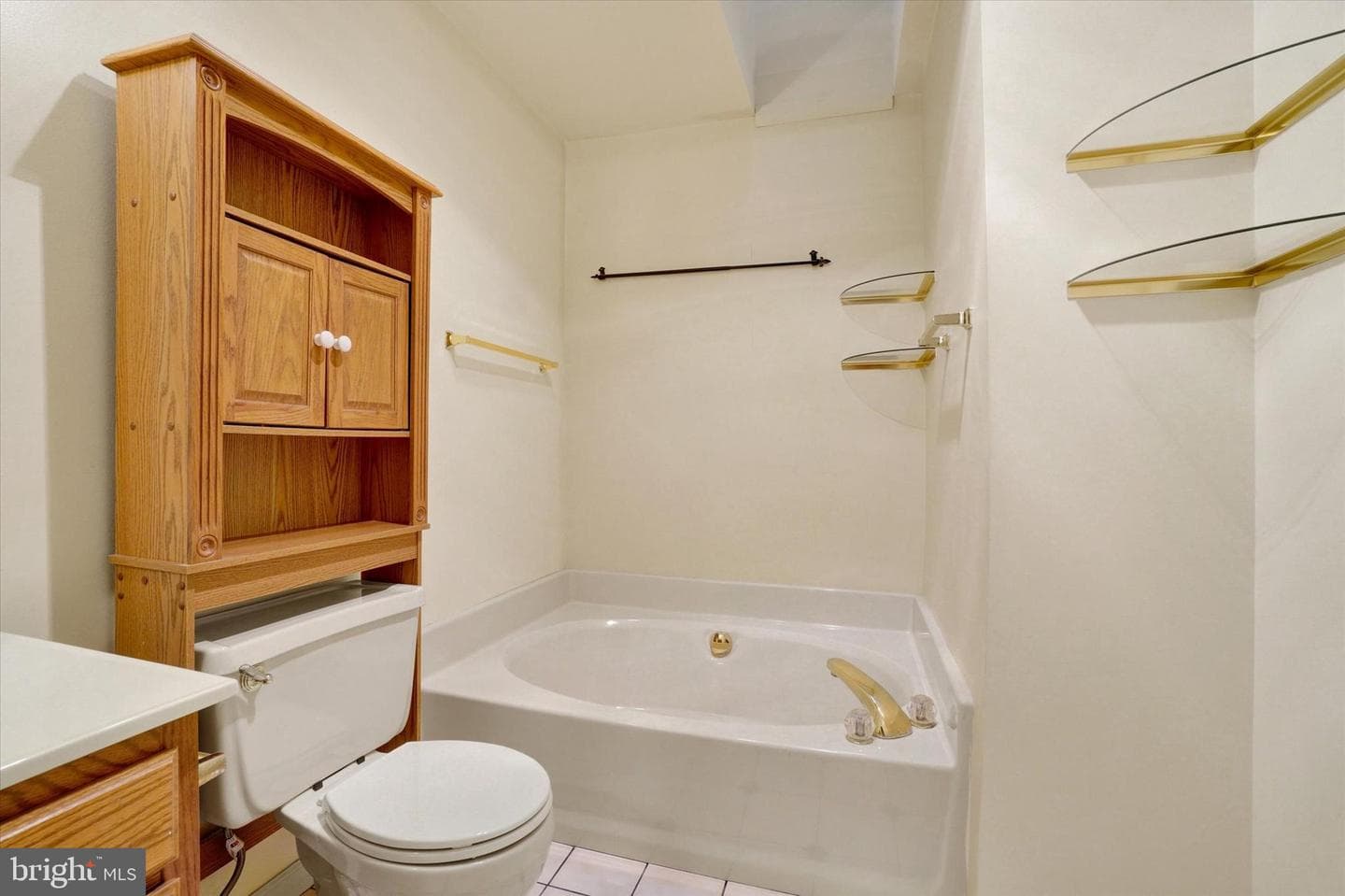 56 Jean Lo Way photo 17