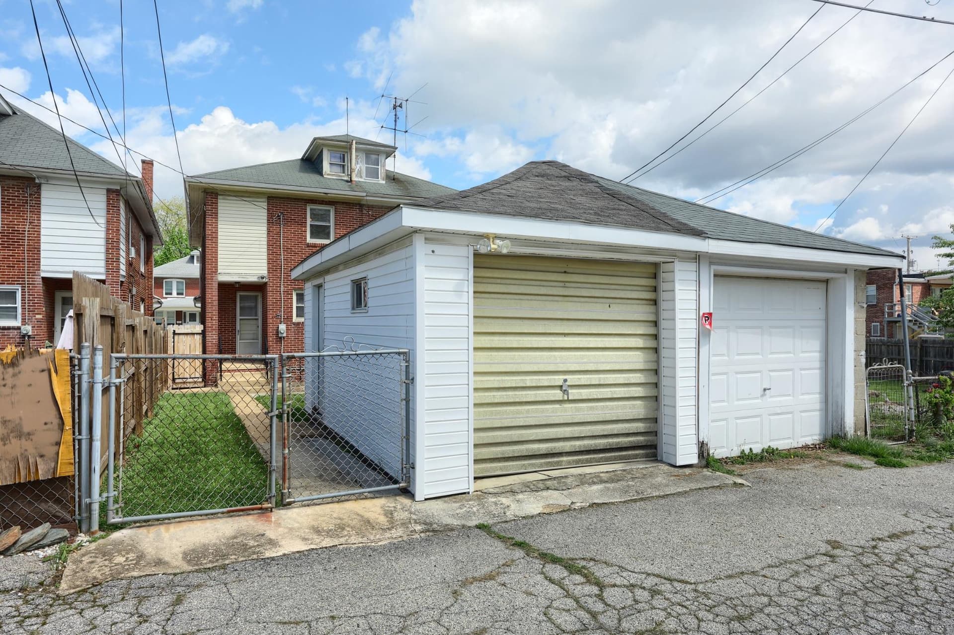 1616 W Philadelphia Street photo 7