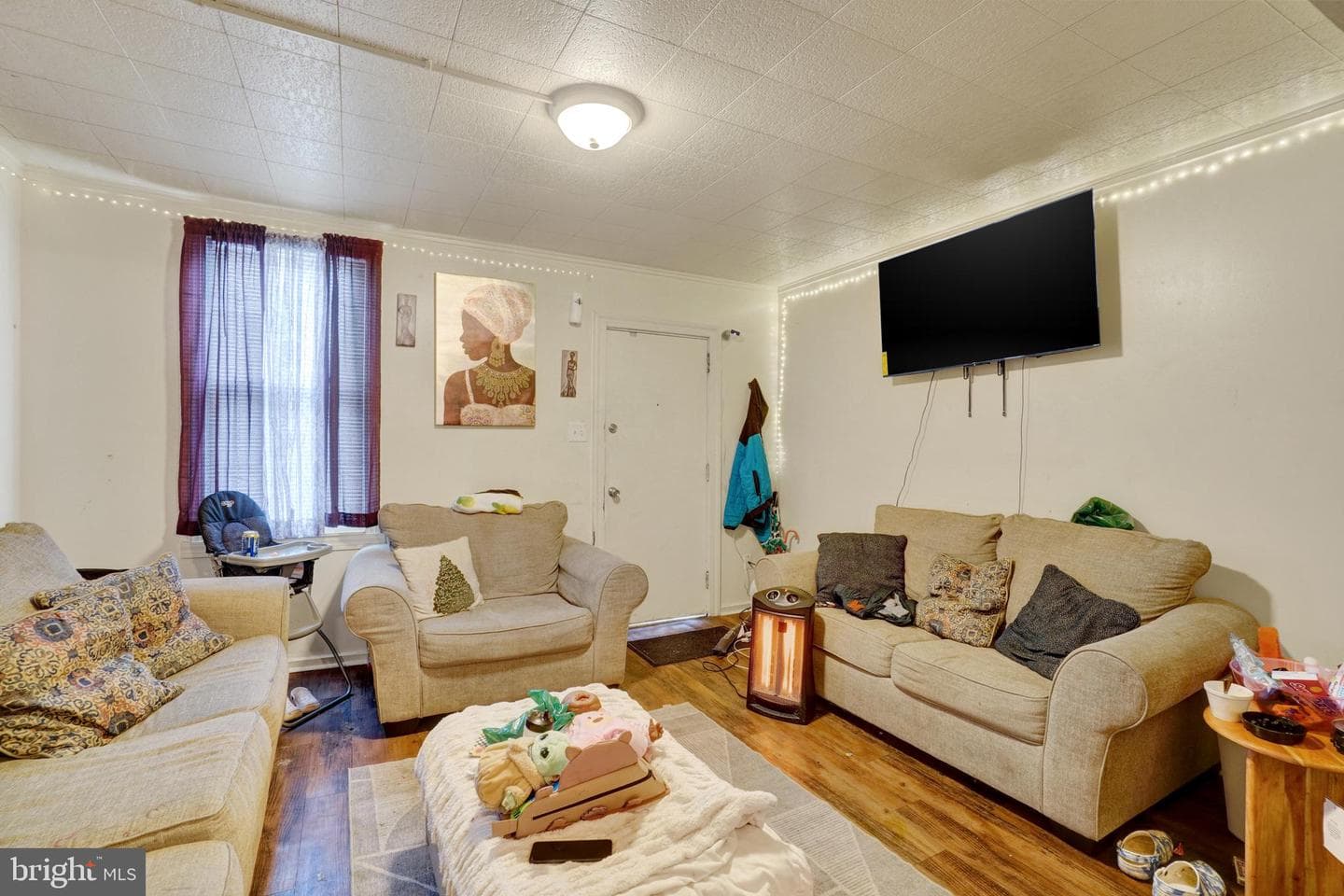 729 E Clarke Avenue photo 4