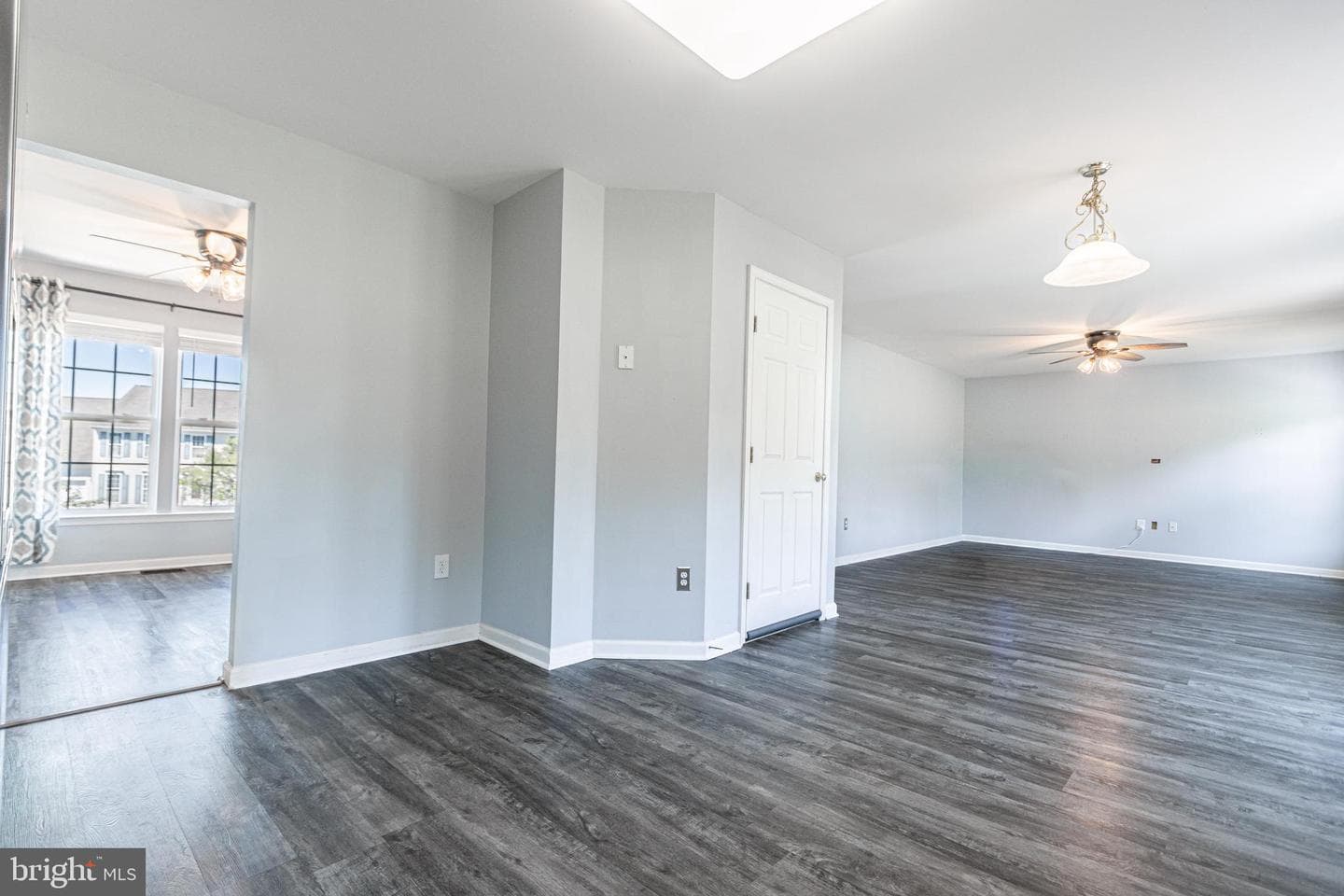 271 Courtney Court photo 23