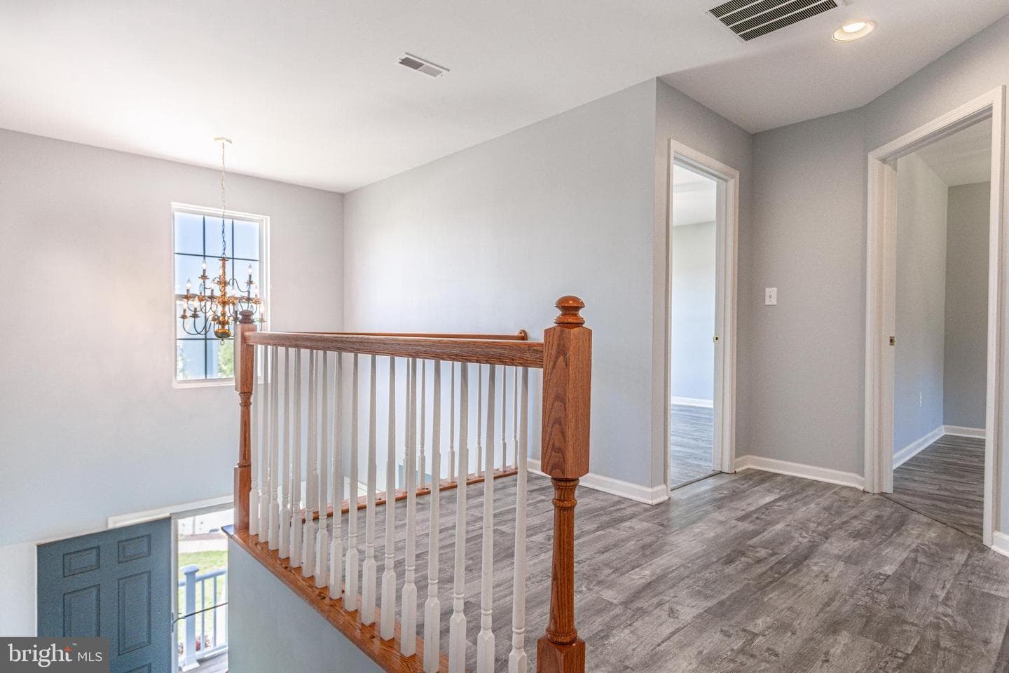 271 Courtney Court photo 24