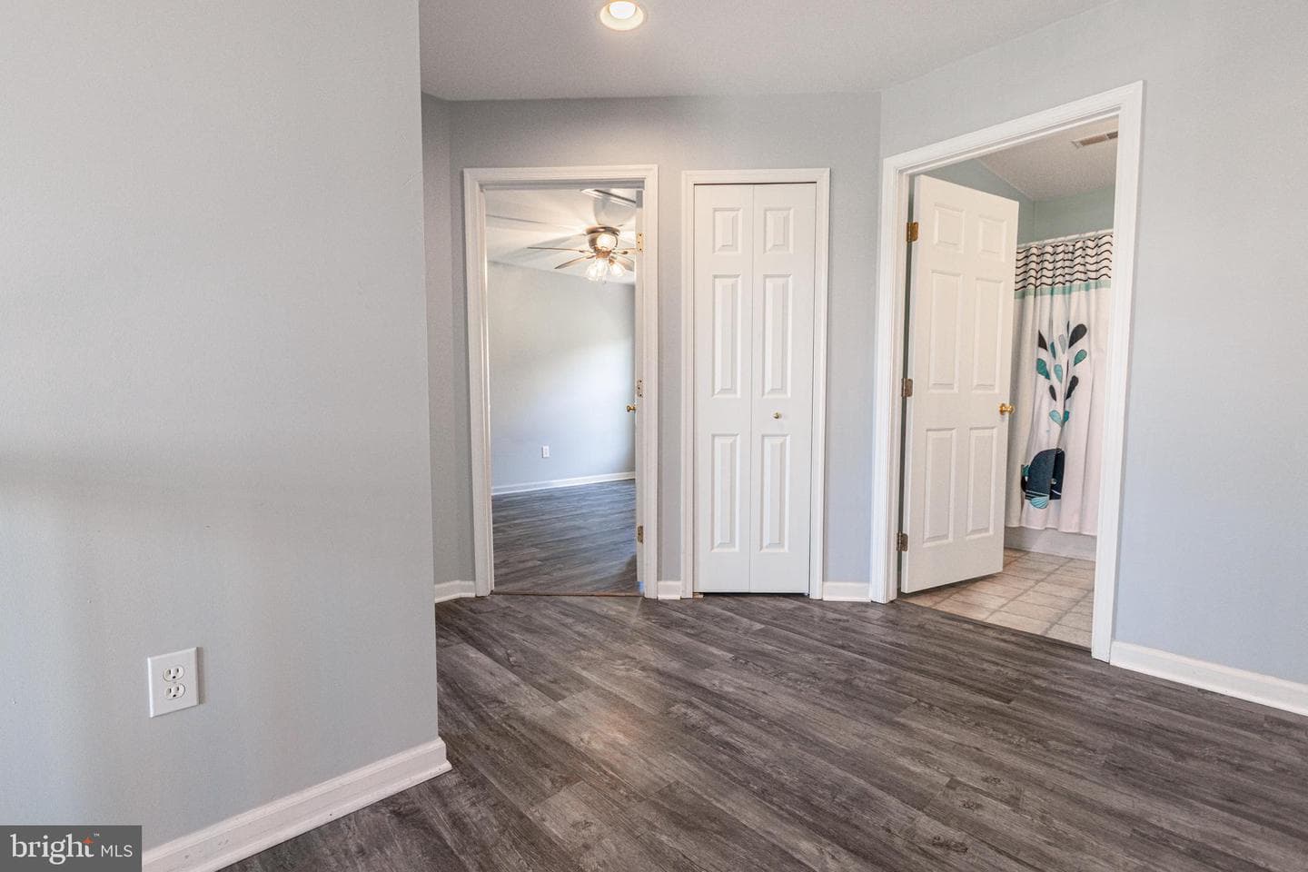 271 Courtney Court photo 26