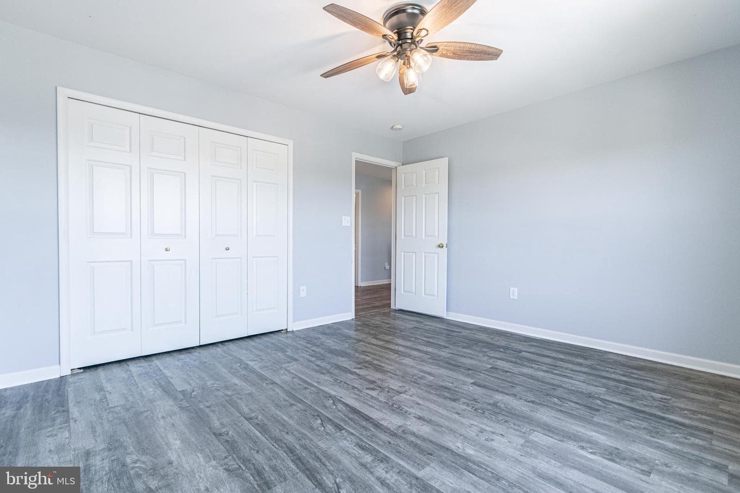 271 Courtney Court photo 29