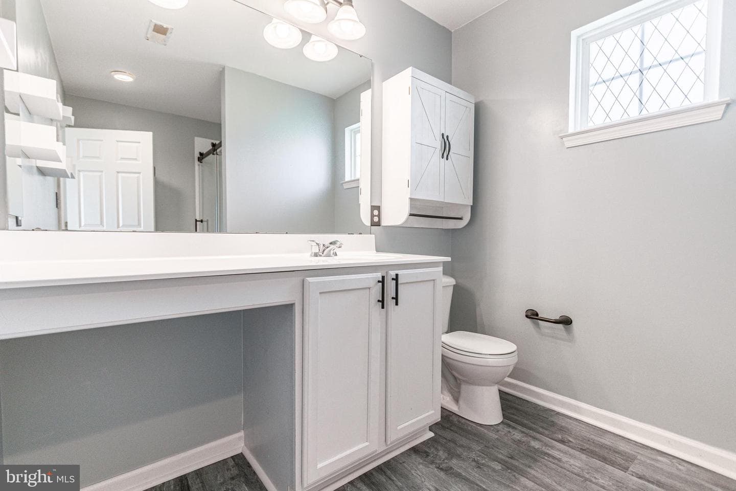 271 Courtney Court photo 38