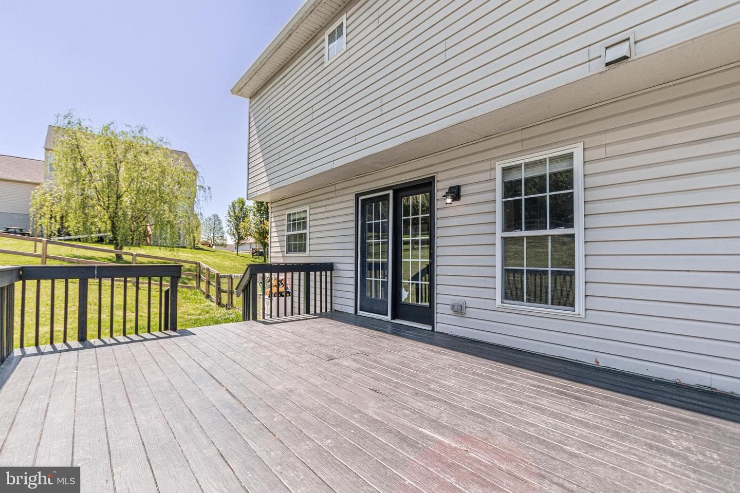 271 Courtney Court photo 44