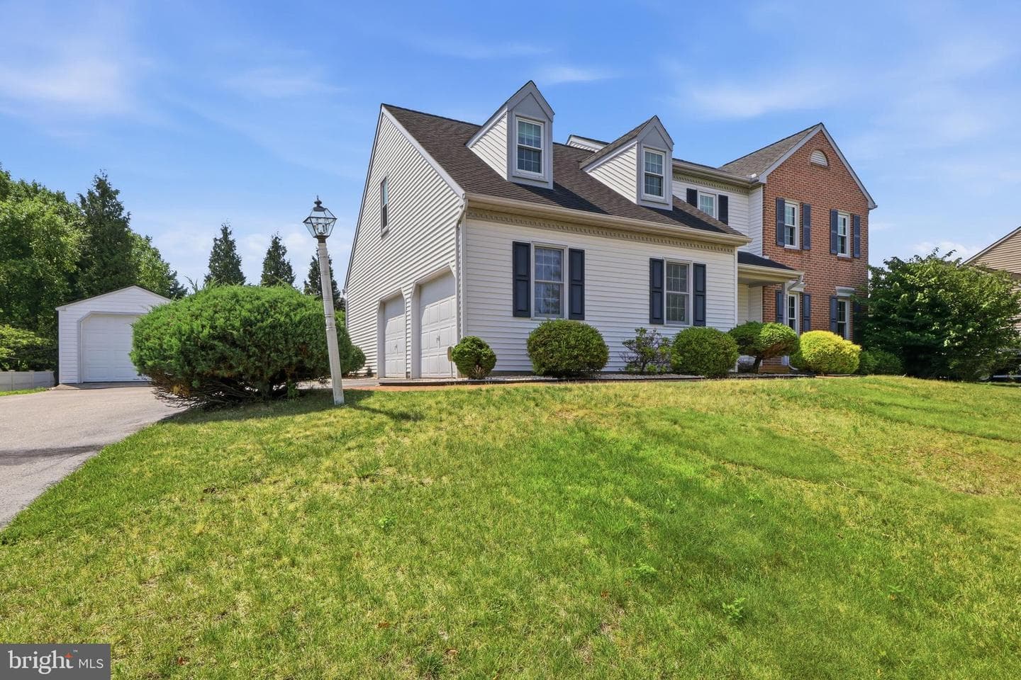 1240 Futurity Drive photo 3