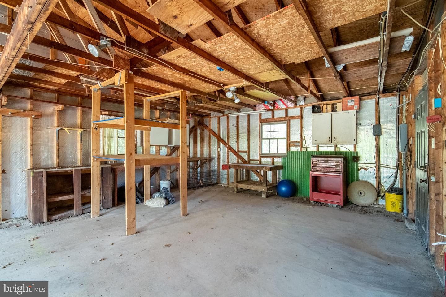 2020 Alcott Road photo 33