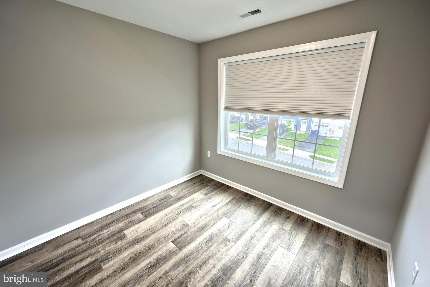 242 Hudson Blvd photo 14