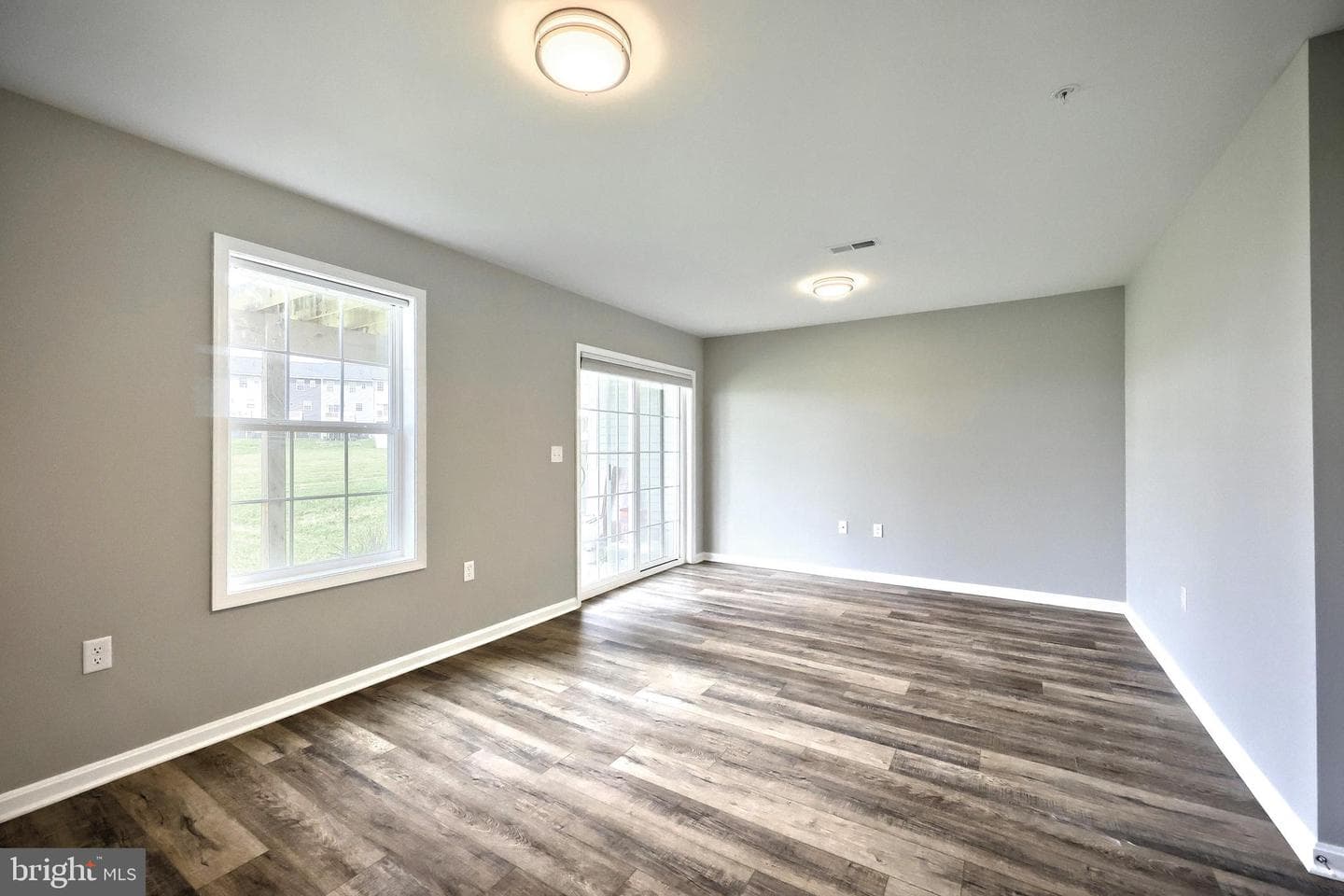 242 Hudson Blvd photo 18