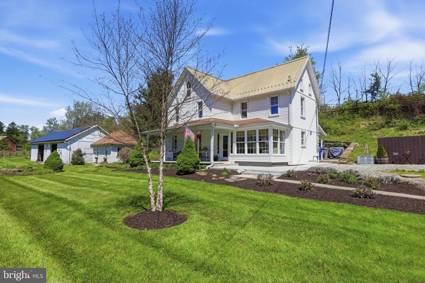 1689 Tolna Junction Lane photo 3