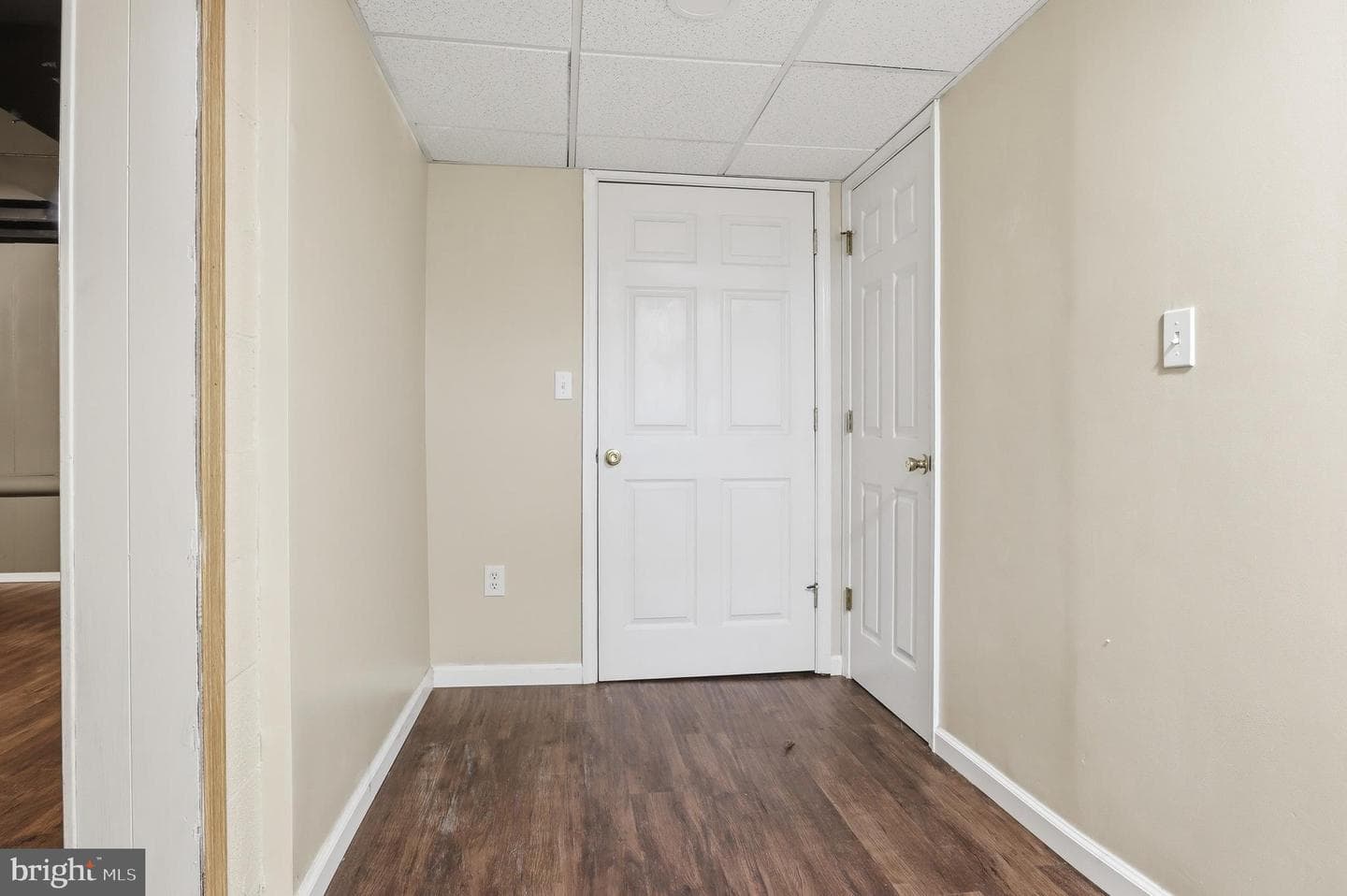 615 E Broadway photo 25