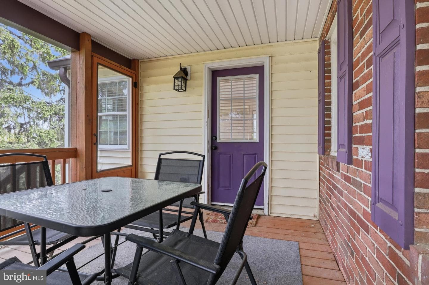 615 E Broadway photo 30