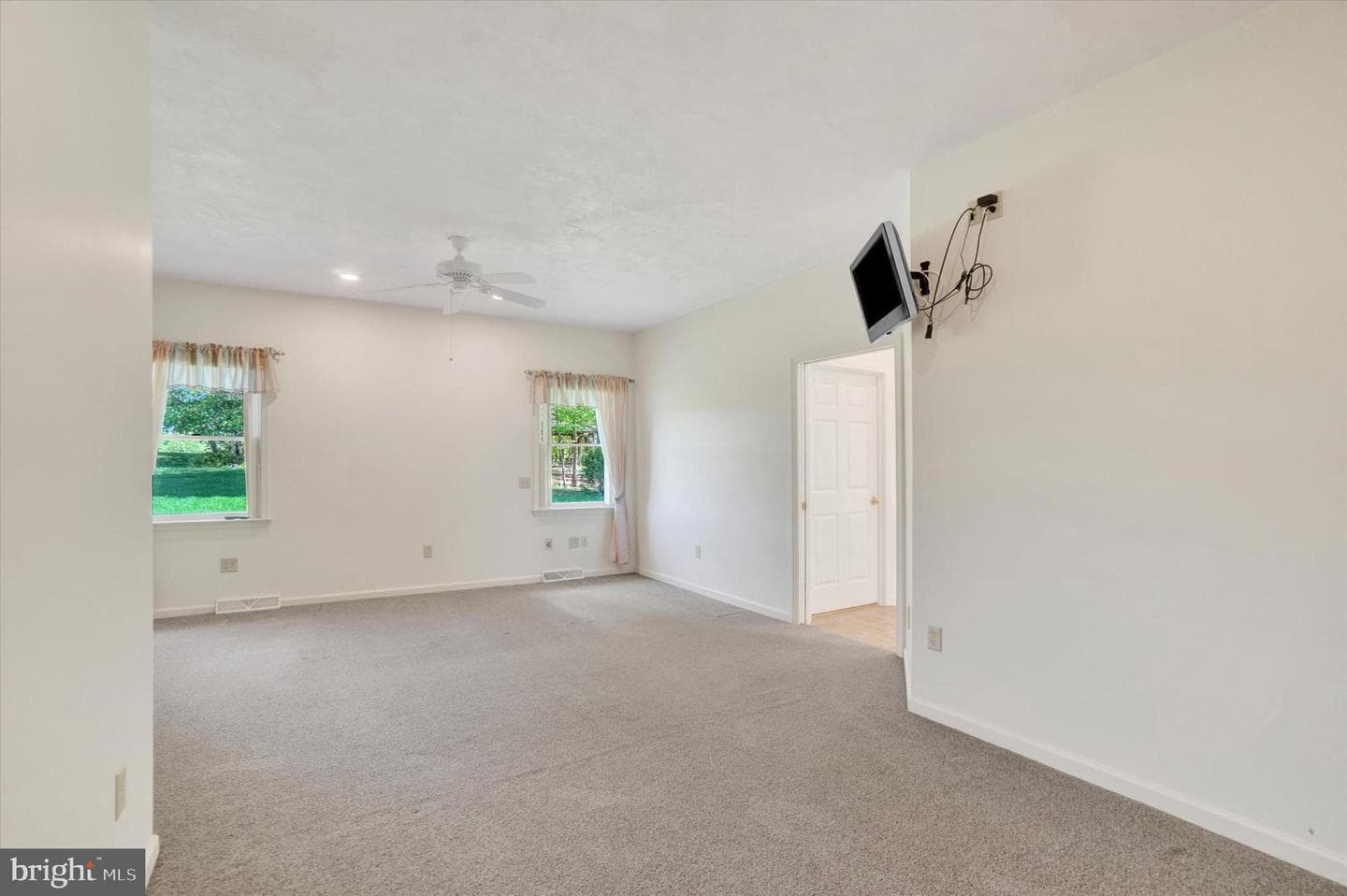 4192 Evergreen Rd photo 26