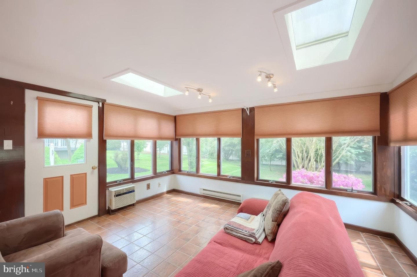 824 Grandview Road photo 18