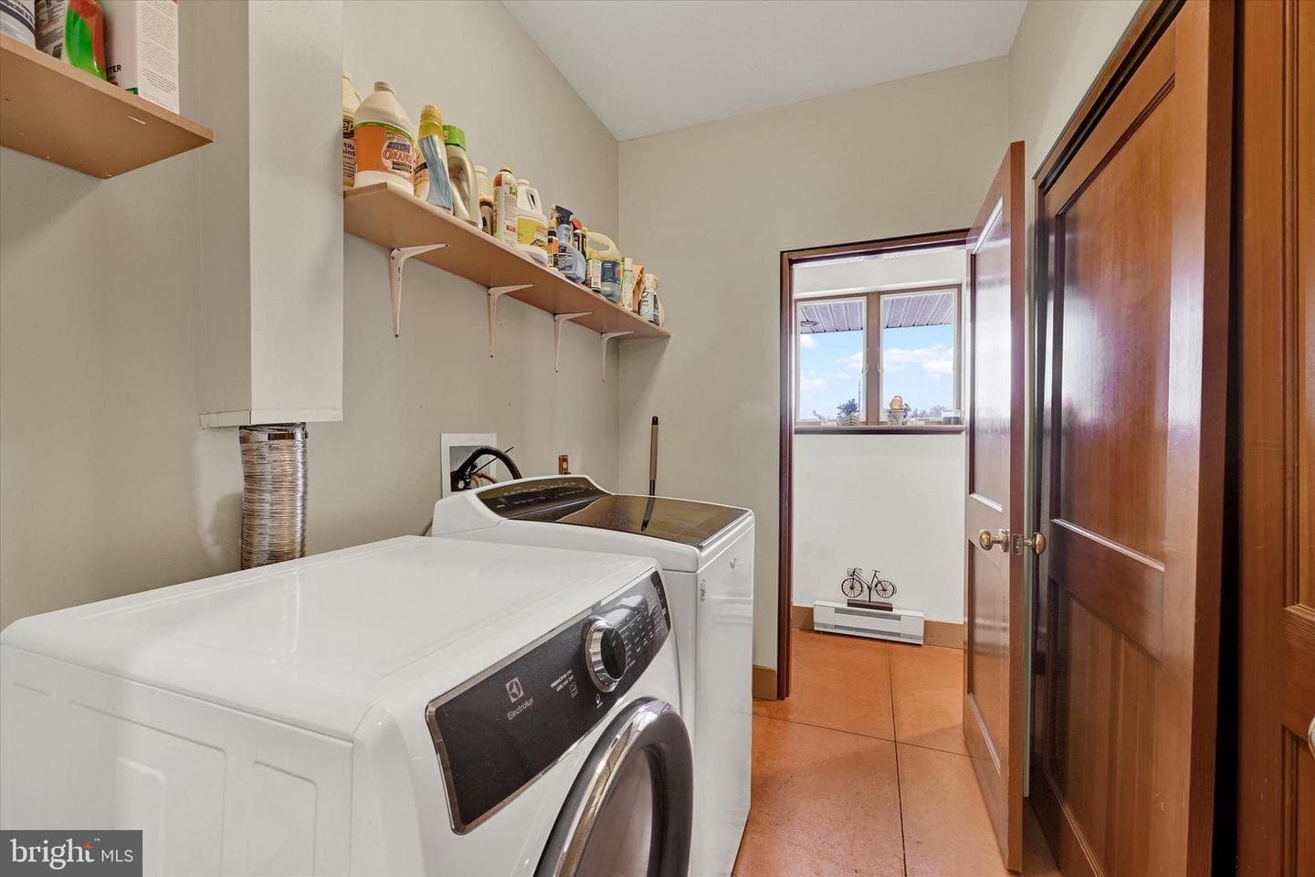 8272 Woodbine Road photo 21