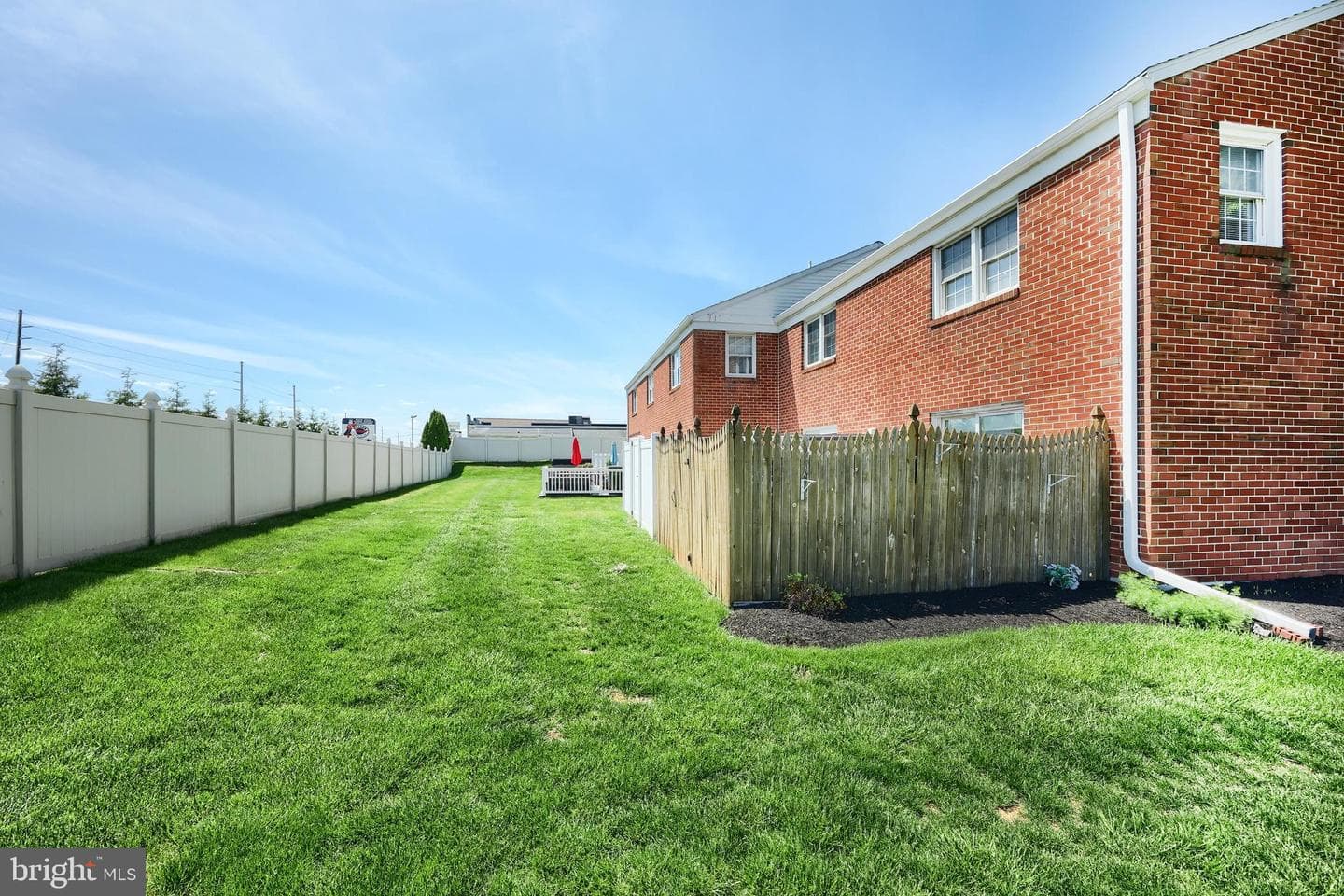 1600 Devers Road photo 5