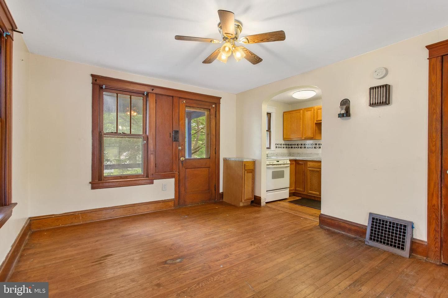 772 Baltimore Street photo 7