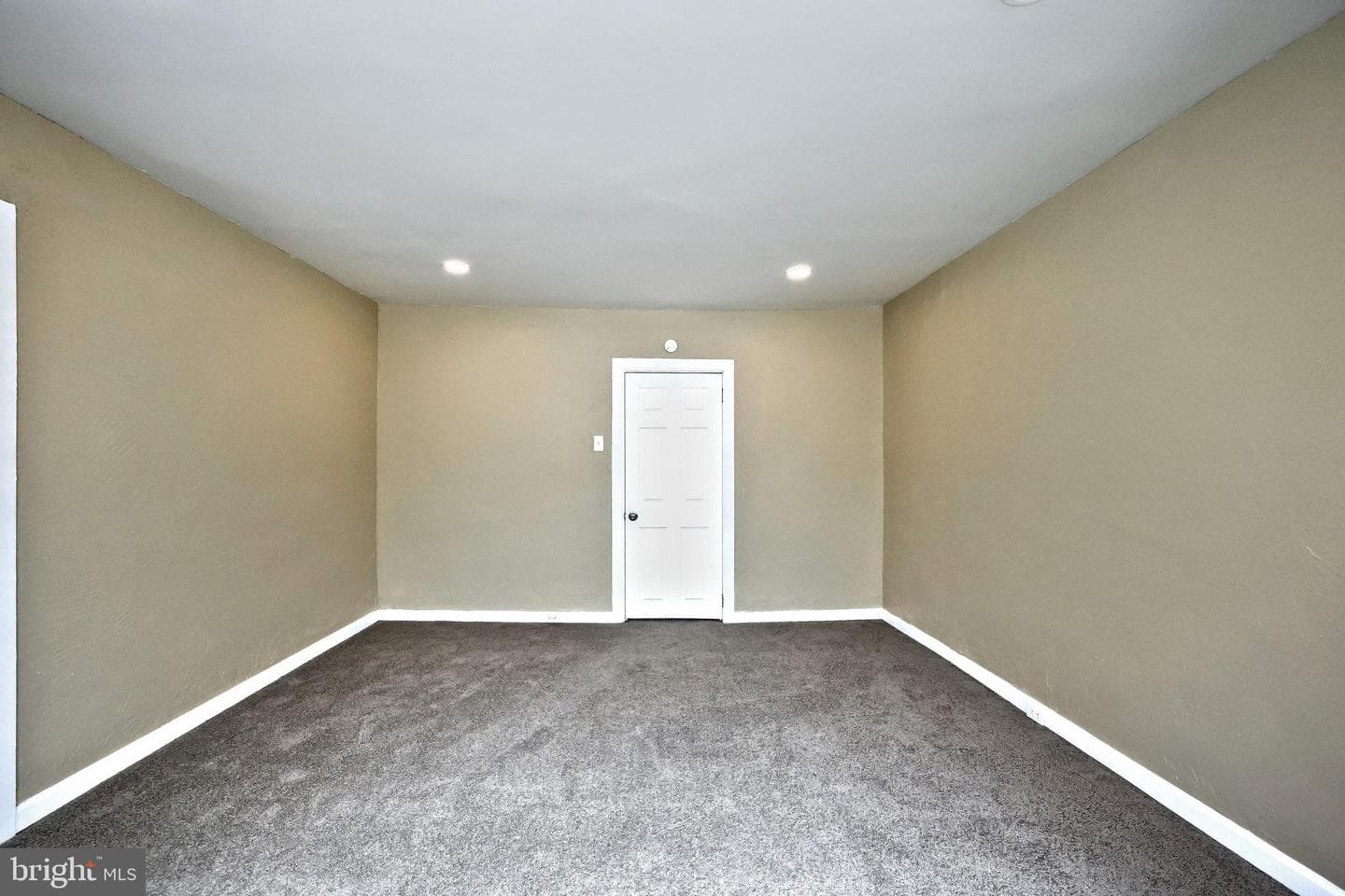 1415 W King Street photo 16