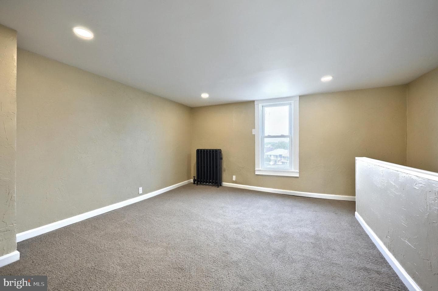 1415 W King Street photo 20