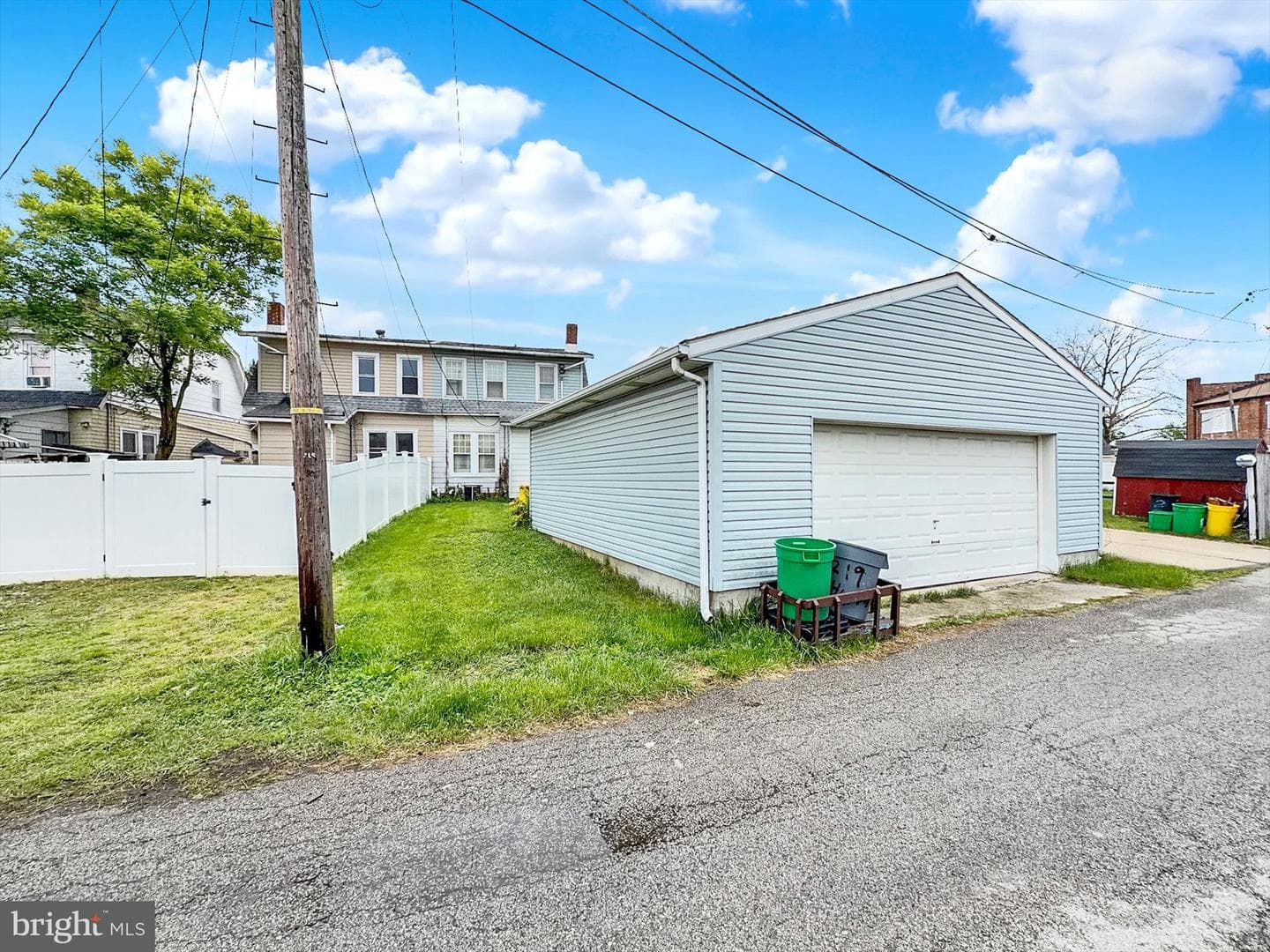 219 N Hartman Street photo 21