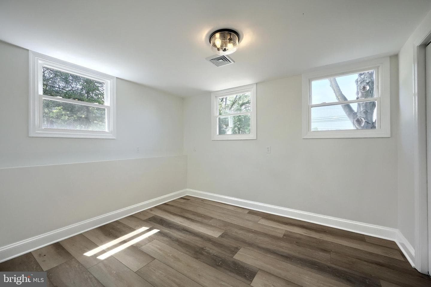 823 Baltimore Street photo 43