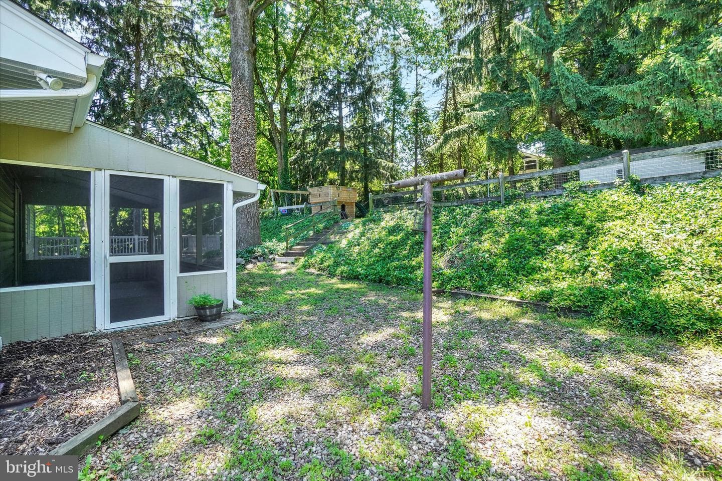 1542 Bonbar Road photo 27