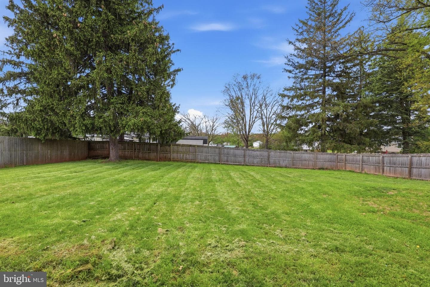 2330 Redwood Road photo 33