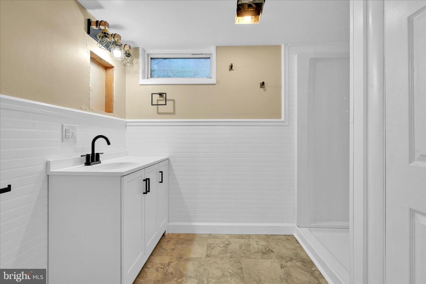 308 E Springettsbury photo 27