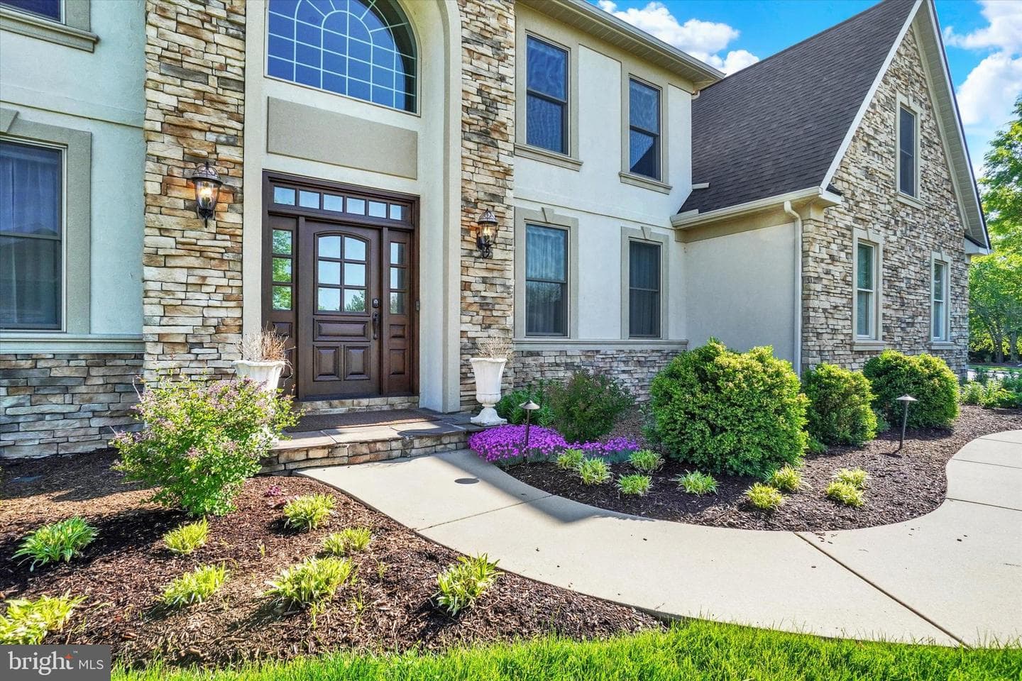 1302 Wicklow Drive photo 1