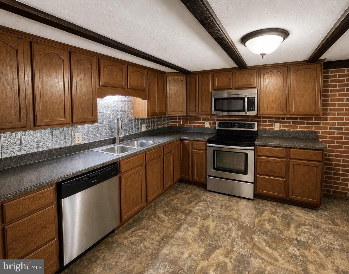 11649 Smith Hollow Rd photo 15