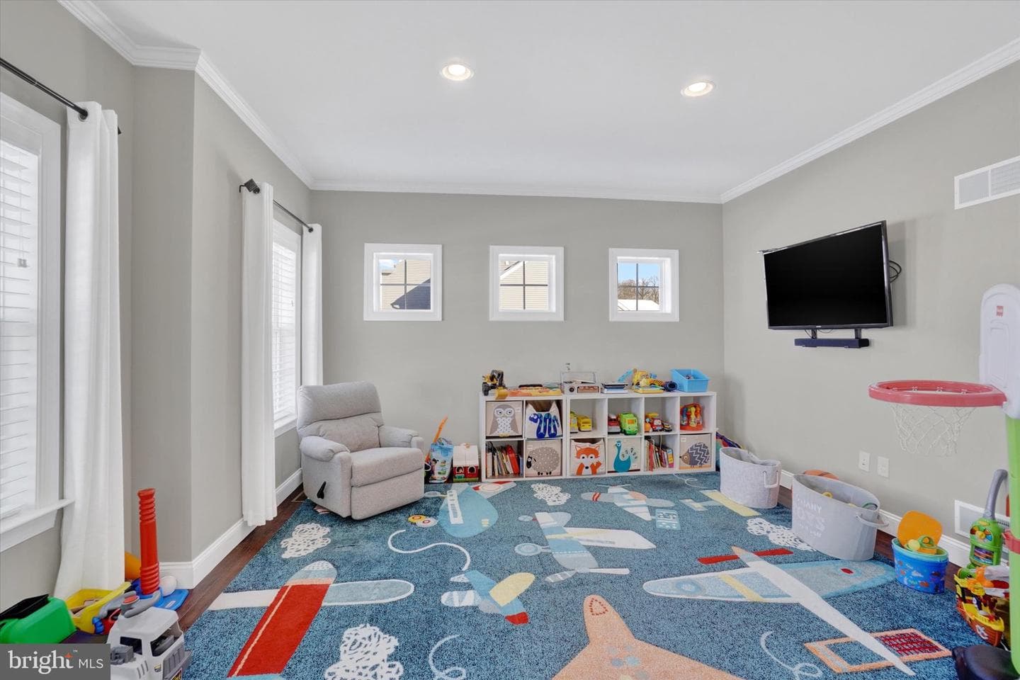 411 Peggy Lane photo 13