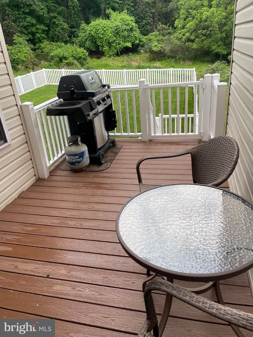 390 Bruaw Drive photo 18
