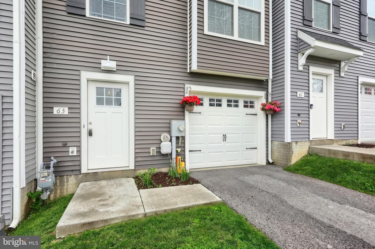 63 Overlook Dr photo 2