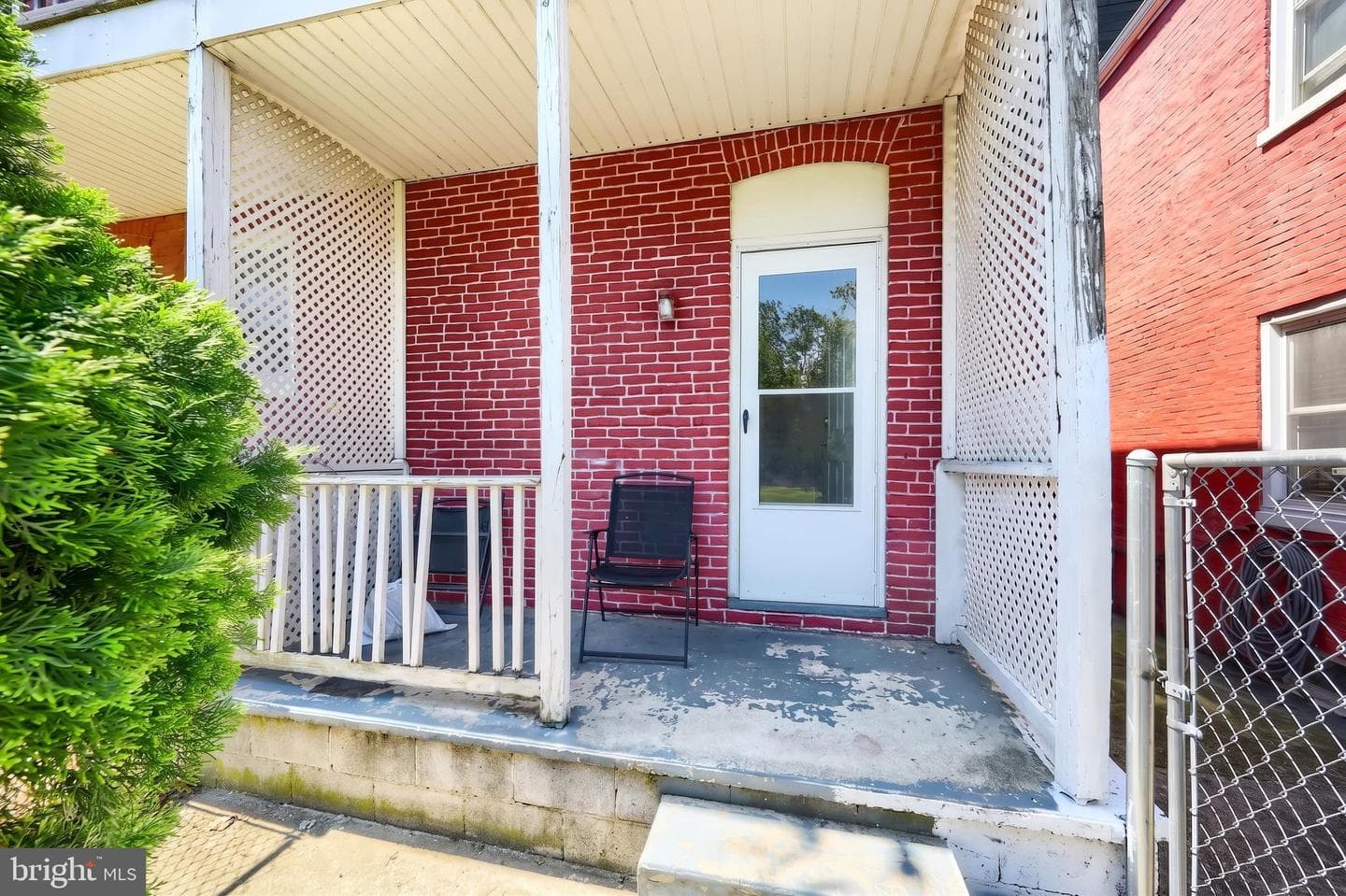 529 Thomas Street photo 18