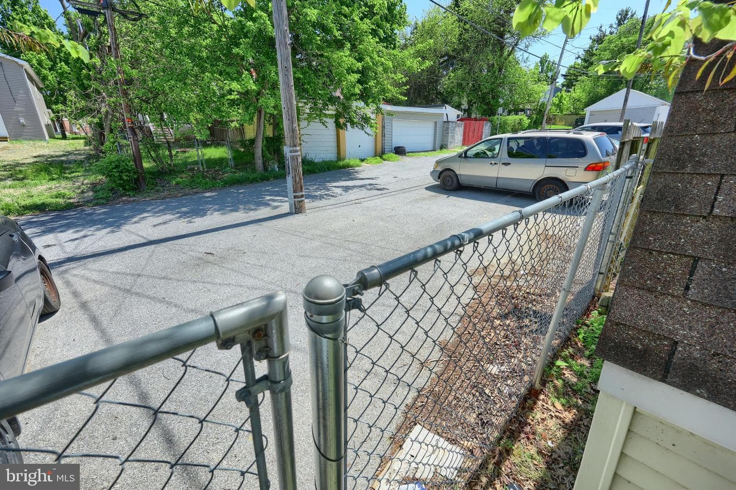 529 Thomas Street photo 22